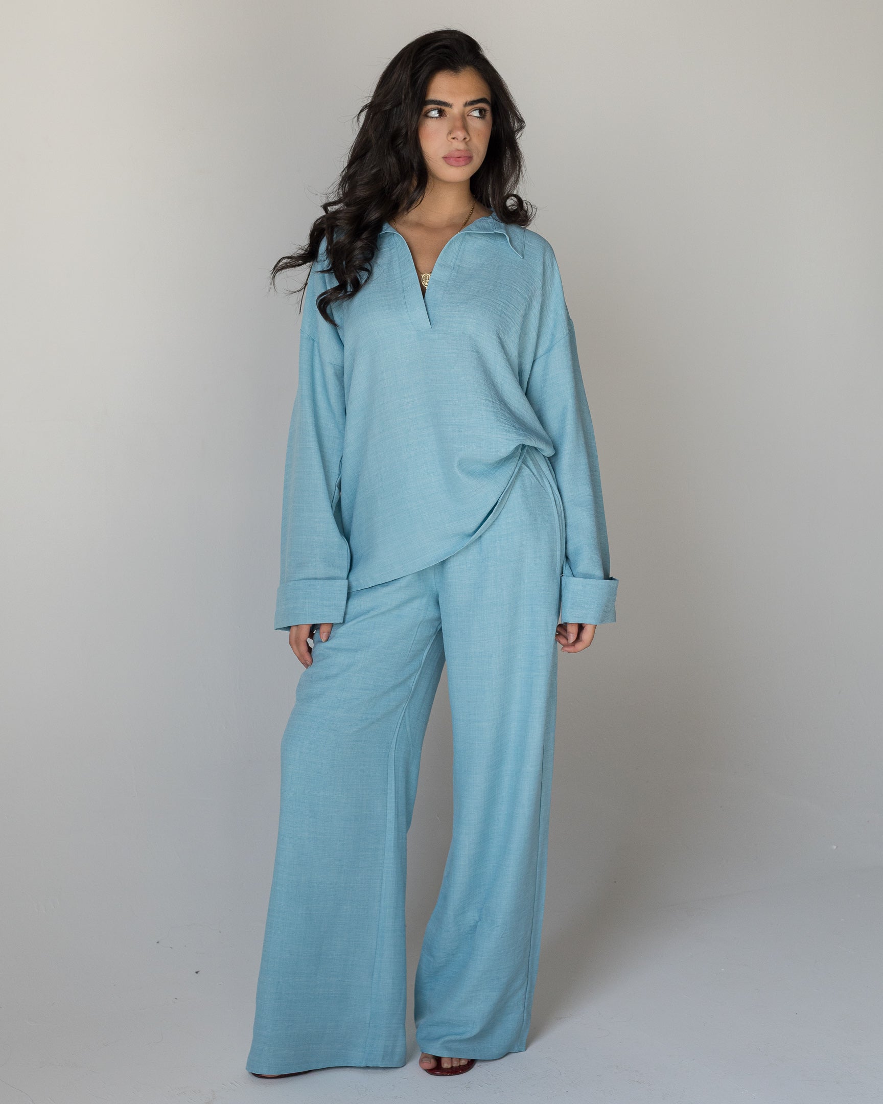 THE Mist-Blue Linen Set