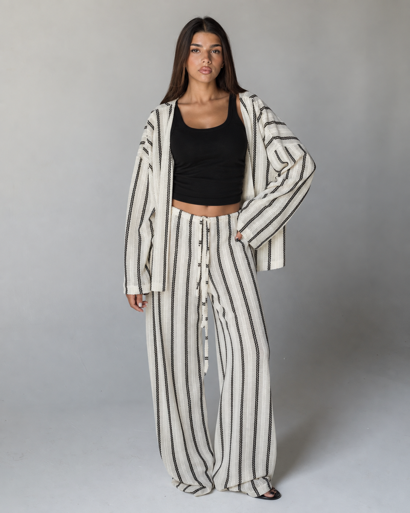 THE Black Cover-Up Set