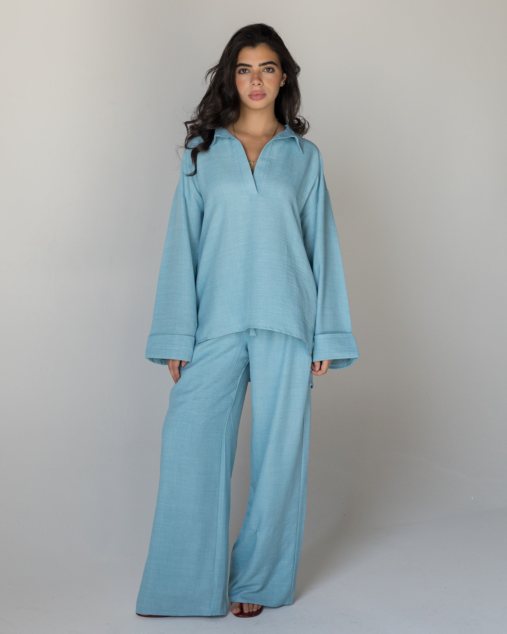 THE Mist-Blue Linen Set